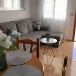Apartamento Acogedor Apartamento Con Piscina Cerca A La Playa Torrevieja