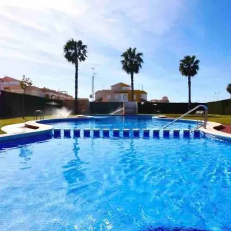 Acogedor Apartamento Con Piscina Cerca A La Playa Lägenhet Torrevieja